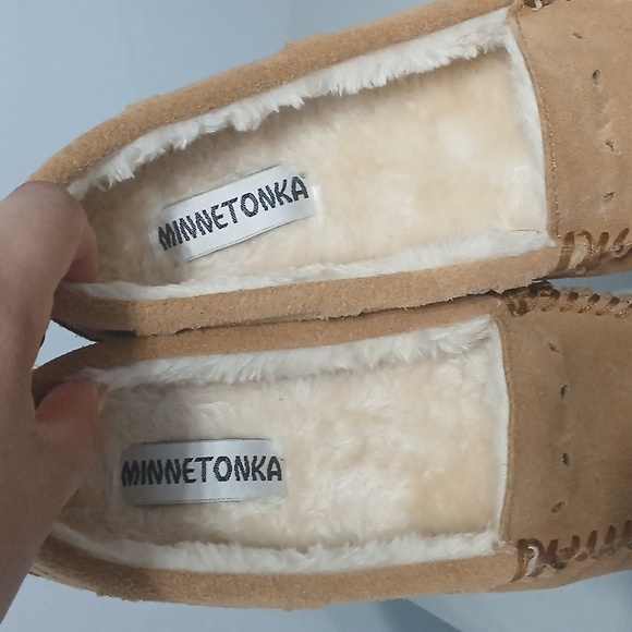 NWOT MINNETONKA Tan Suede Moccasin Slippers, leather Upper, Sz 8 - Picture 4 of 7